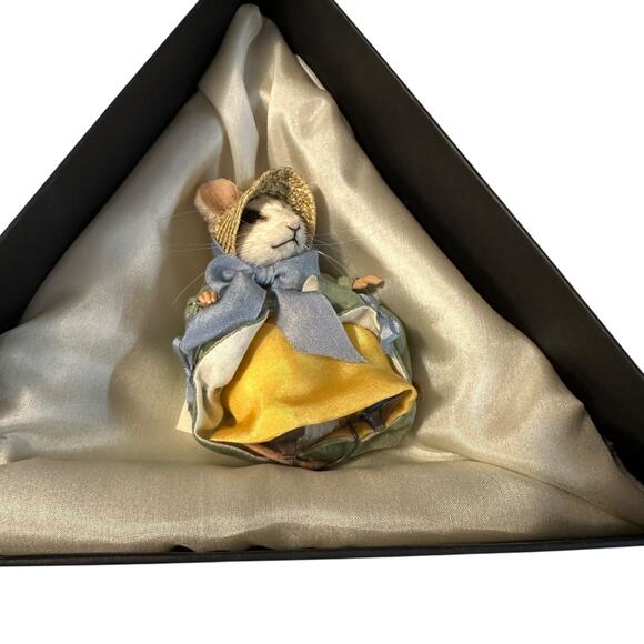 R John Wright #116 of 150 Mother Goose Series Daffy Down Dilly With Box & Cert - Picture 1 of 5